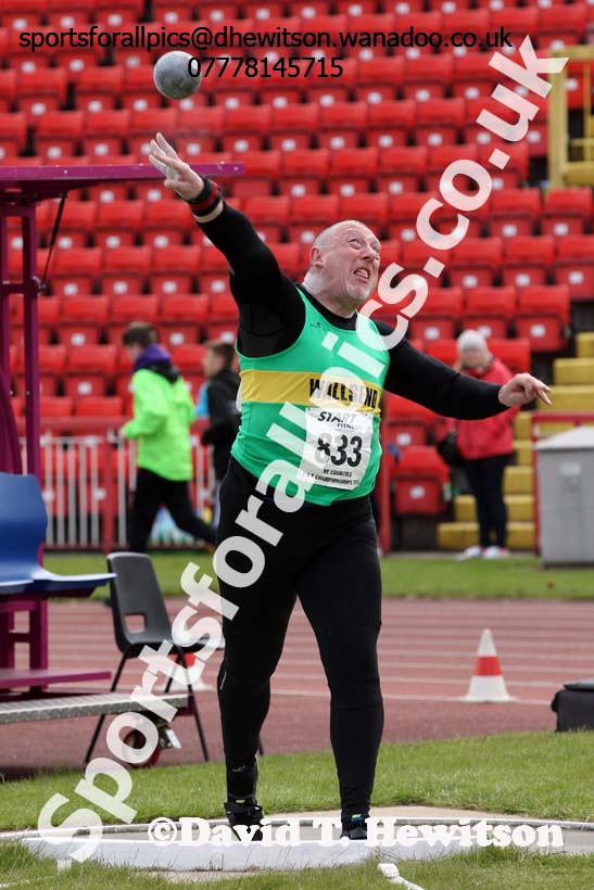 Senior mens shot putt, North Eastern Track and Field Champs, Gateshead Stadium. Photo: David T. Hewitson/Sports for All Pics